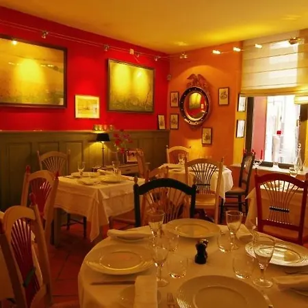 Et La Parenthese 3* Uzès