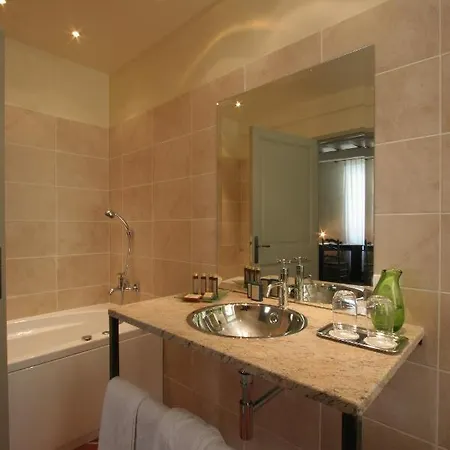 Et La Parenthese Uzès